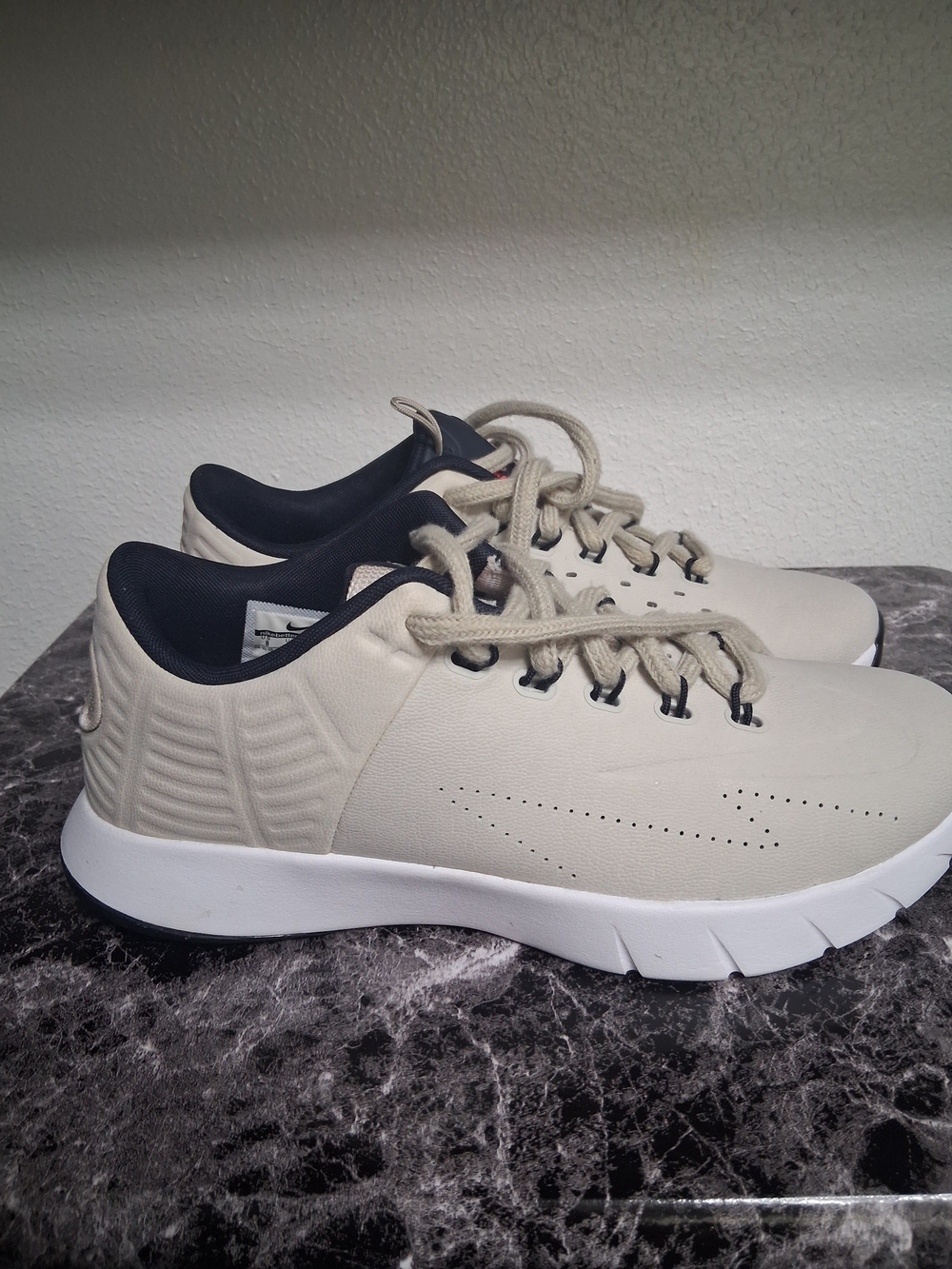 Men's Nike Lunarlon Sneakers in Cream Or Off White Size 8